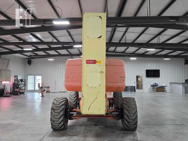 2016-jlg-800aj-image-8