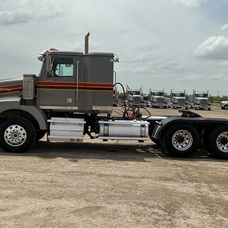 2012 WESTERN STAR 4900SB
