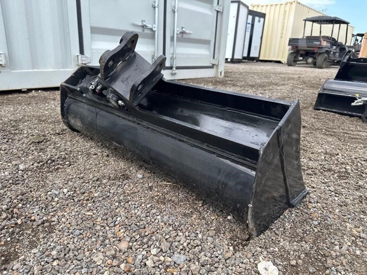 2026-future-tilting-excavator-bucket-image-3
