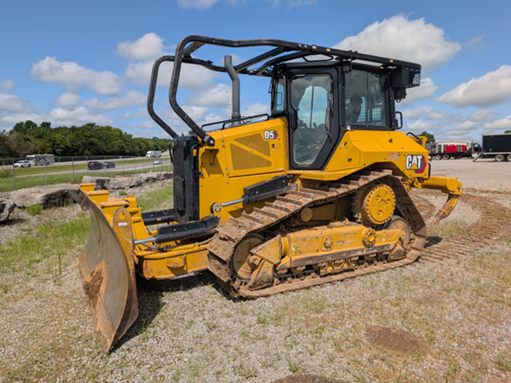 caterpillar-d5-image-1
