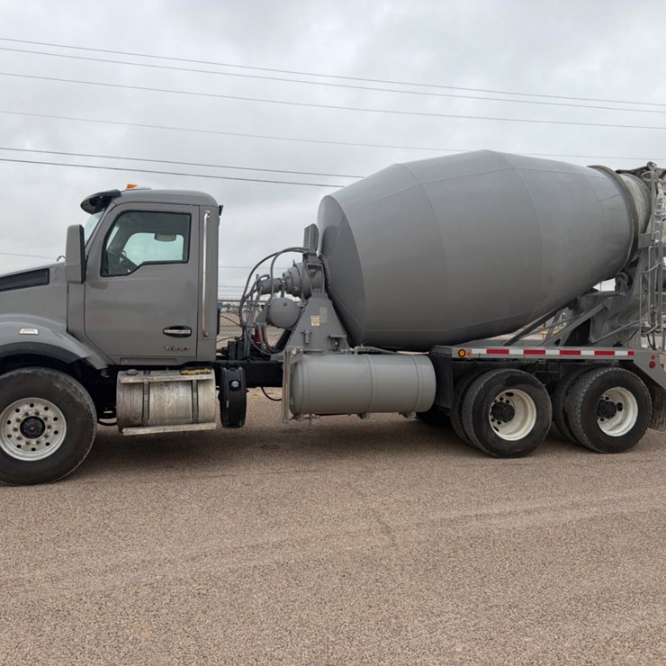 2016 KENWORTH T880