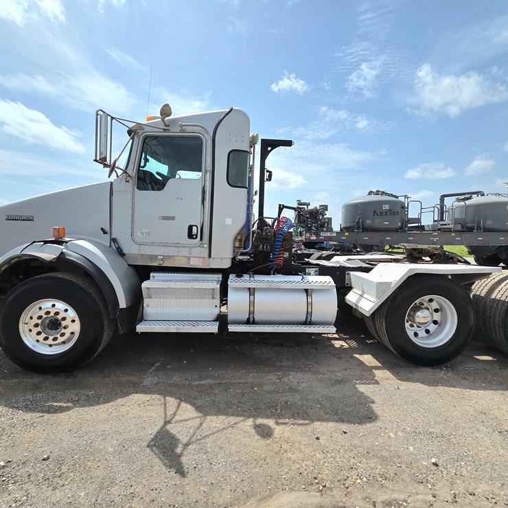 2012 KENWORTH T800