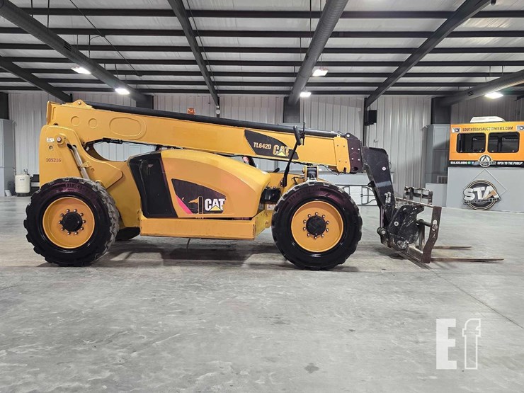 2016-caterpillar-tl642d-image-6
