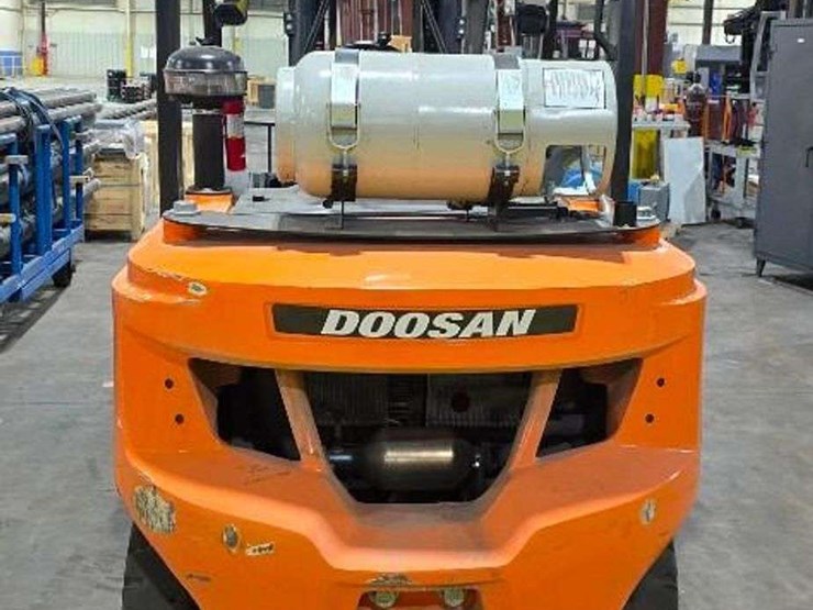 doosan-forklift-image-10