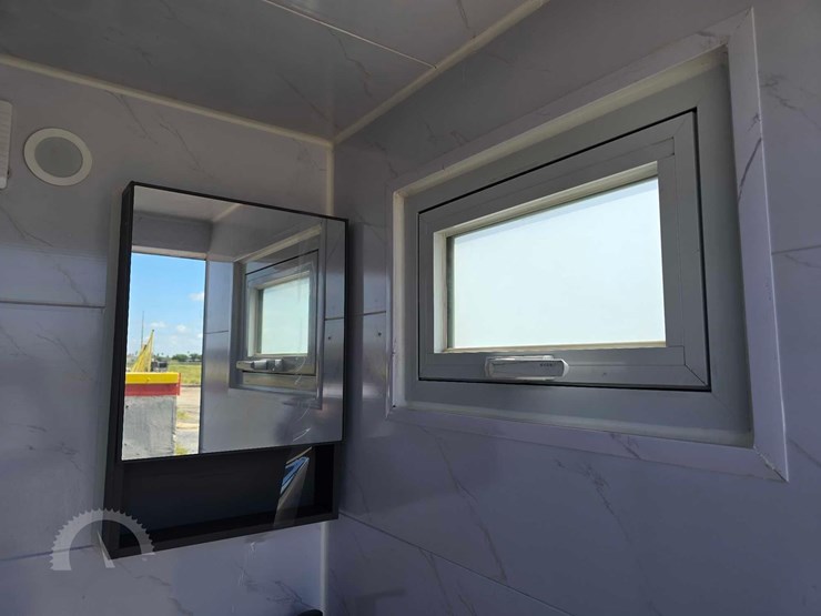mobile-toilet-with-shower-image-13