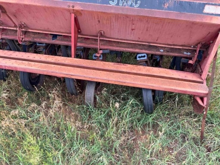 case-ih-5100-image-5