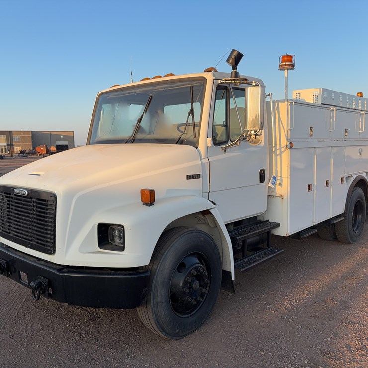 2006 FREIGHTLINER FL70