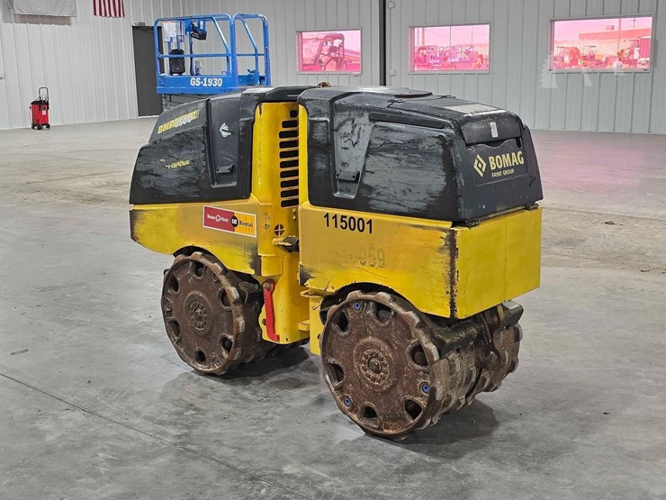2019-bomag-bmp8500-image-4