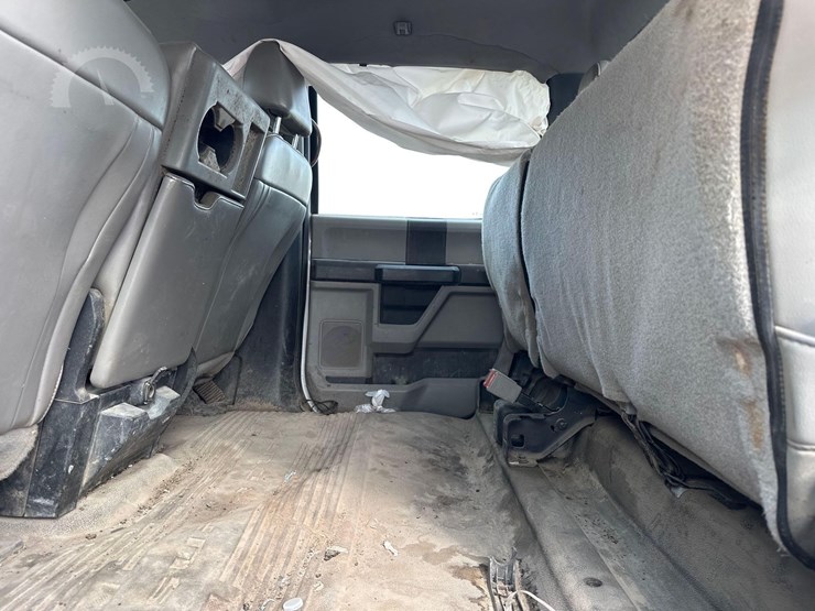 2019-ford-f250-image-15