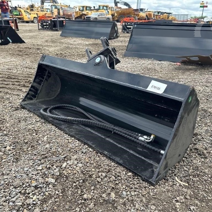 2026 FUTURE TILTING EXCAVATOR BUCKET