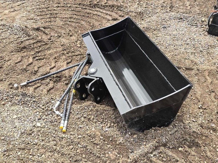 2026-future-tilting-excavator-bucket-image-2