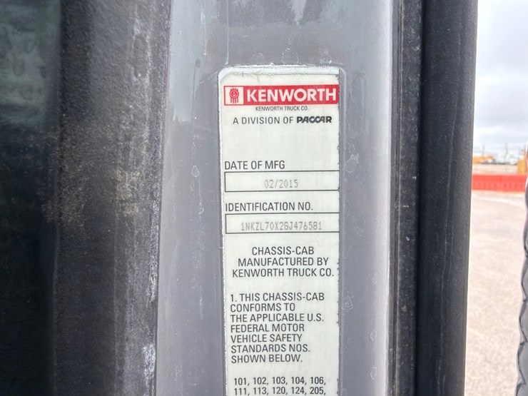 2016-kenworth-t880-image-18