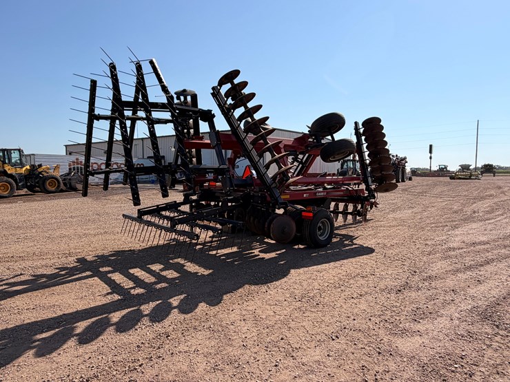case-ih-340-image-5