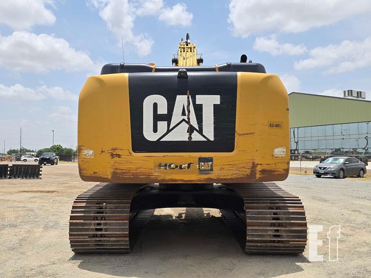 2017-caterpillar-323fl-image-8
