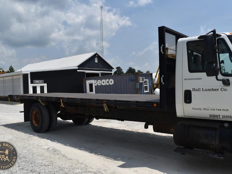 2005-international-durastar-4300-image-7