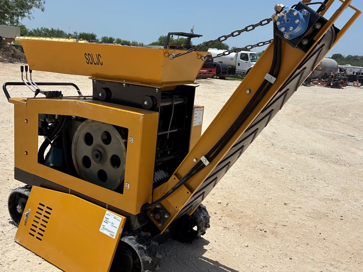 sdljd-high-end-mobile-jaw-crusher-image-2