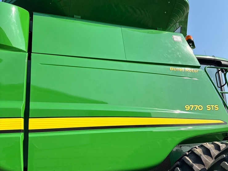 2011-john-deere-9770-sts-image-99