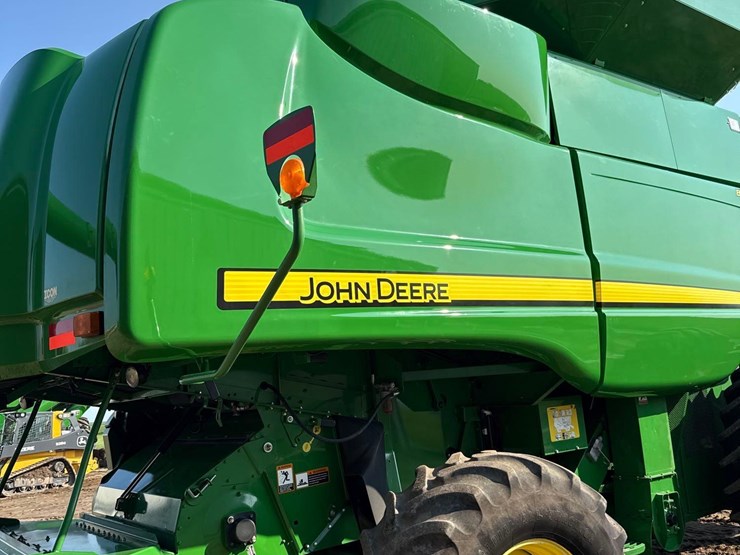2011-john-deere-9770-sts-image-94