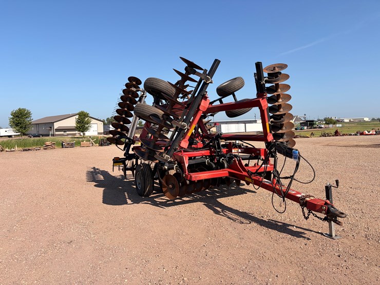 case-ih-340-image-3