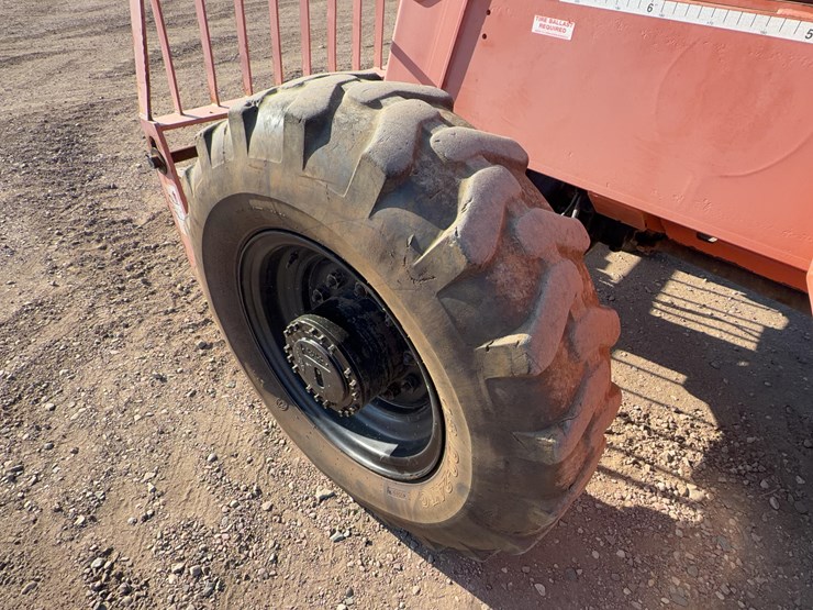 lull-international-644b-42-telehandler-image-31