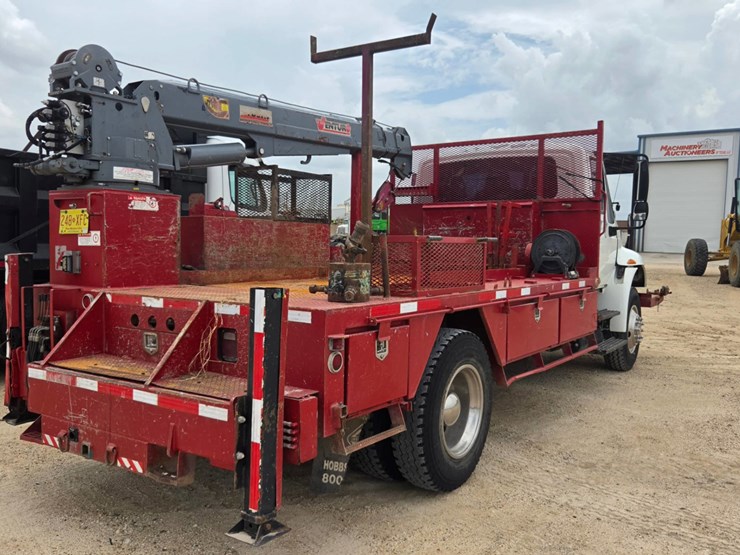 2019-international-durastar-4300-image-3