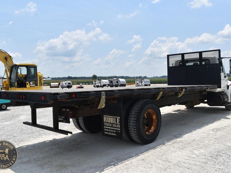 2005-international-durastar-4300-image-6