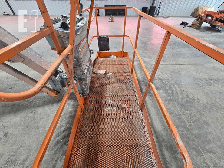 2006-jlg-660sj-image-9