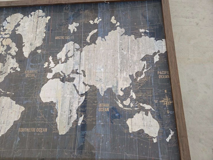 the-world-map-framed-image-2