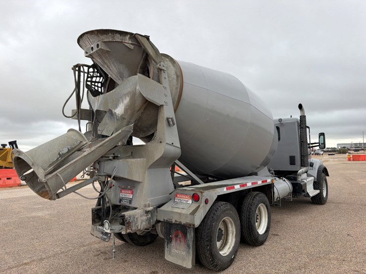 2016-kenworth-t880-image-9