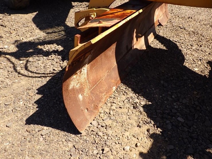 mitsubishi-mg130-motor-grader-image-24