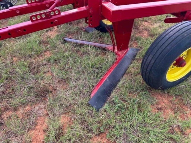 sunflower-7-shank-blade-plow---35'-image-13