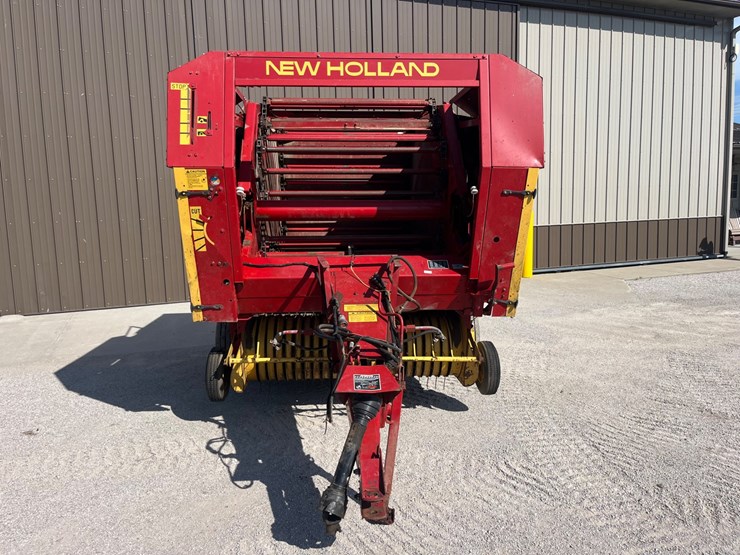 new-holland-853-image-8