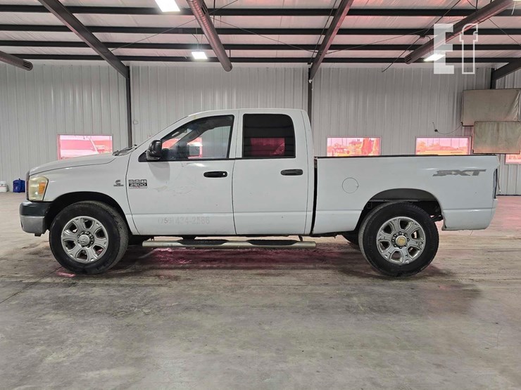 2008-dodge-2500-image-5