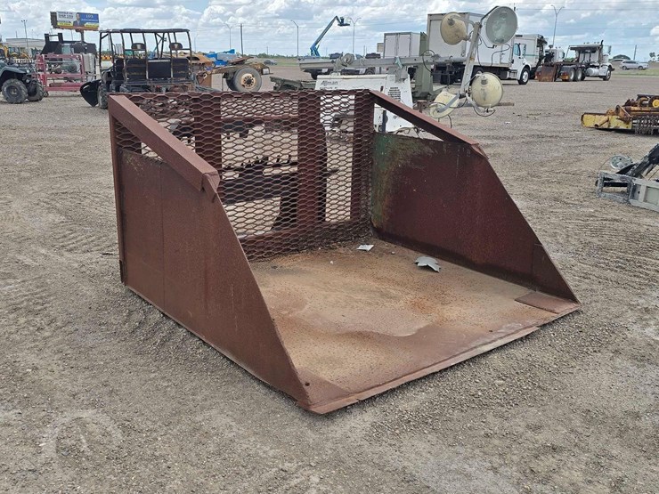 2015-deere-318e-image-2