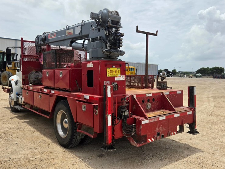 2019-international-durastar-4300-image-2