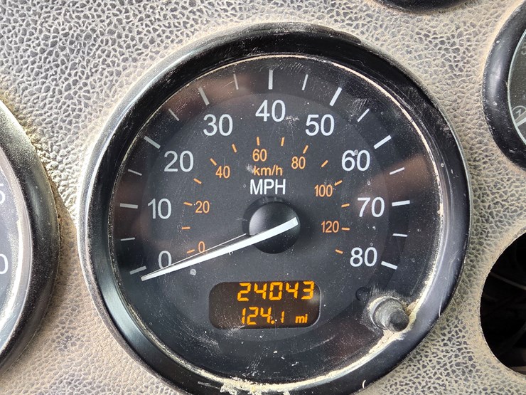 2015-peterbilt-367-image-2