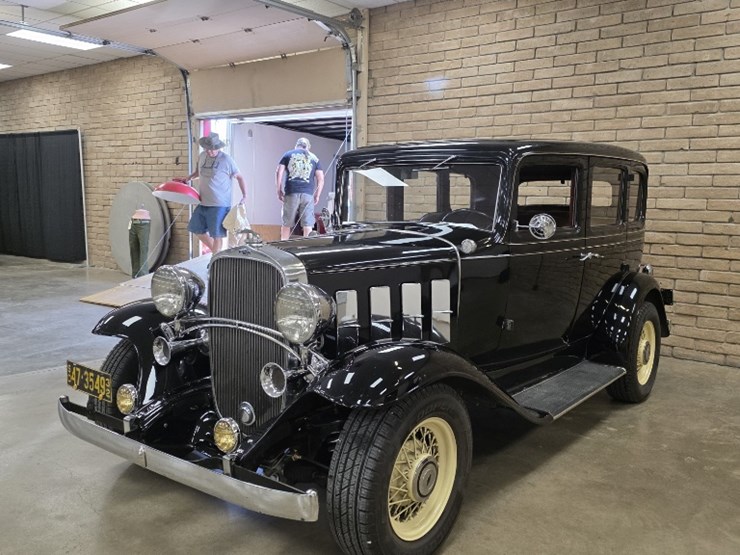1932-chevrolet-confederate-4dr-sedan-image-1