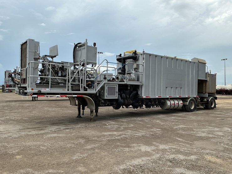 2012-cummins-qsx15-image-1