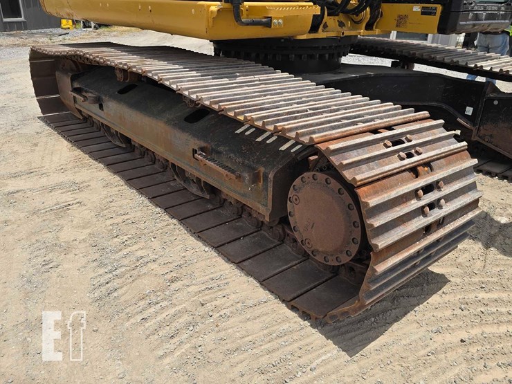 2017-caterpillar-323fl-image-39