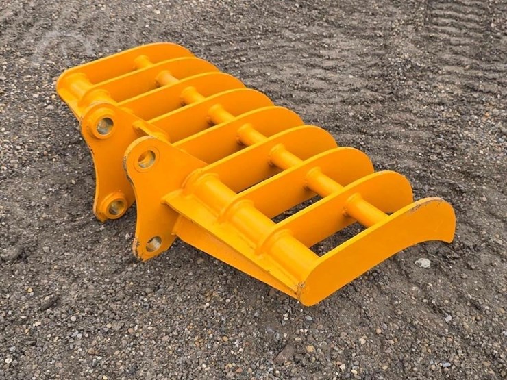 2026-caterpillar-305-image-3