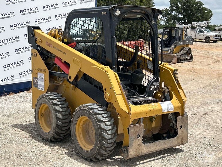 caterpillar-232d-compact-wheel-loader-skid-steer-image-4