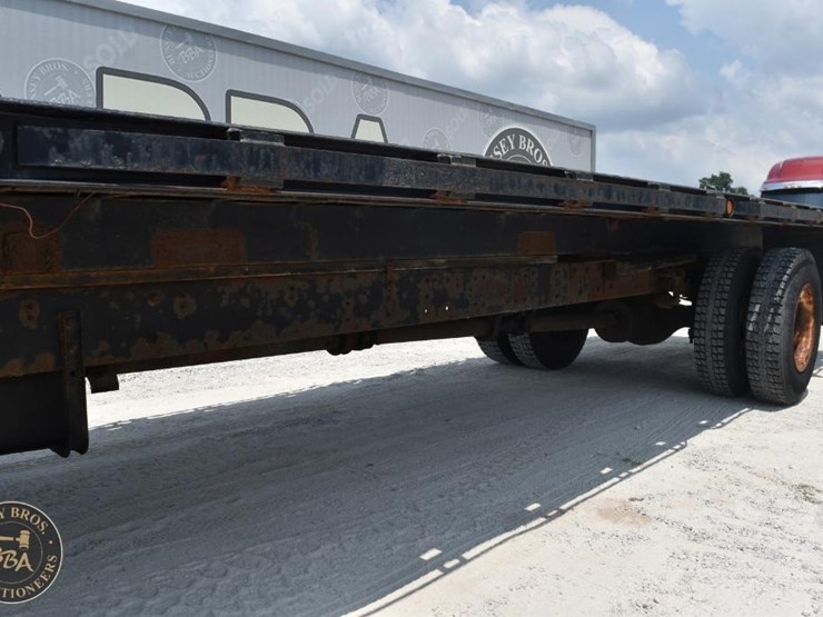 2005-international-durastar-4300-image-12
