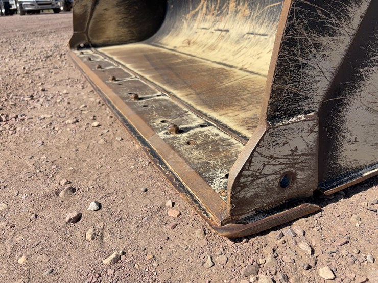 caterpillar-910-image-10