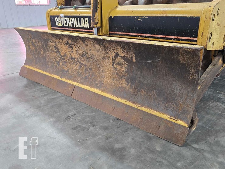 2004-caterpillar-cp-563e-image-16
