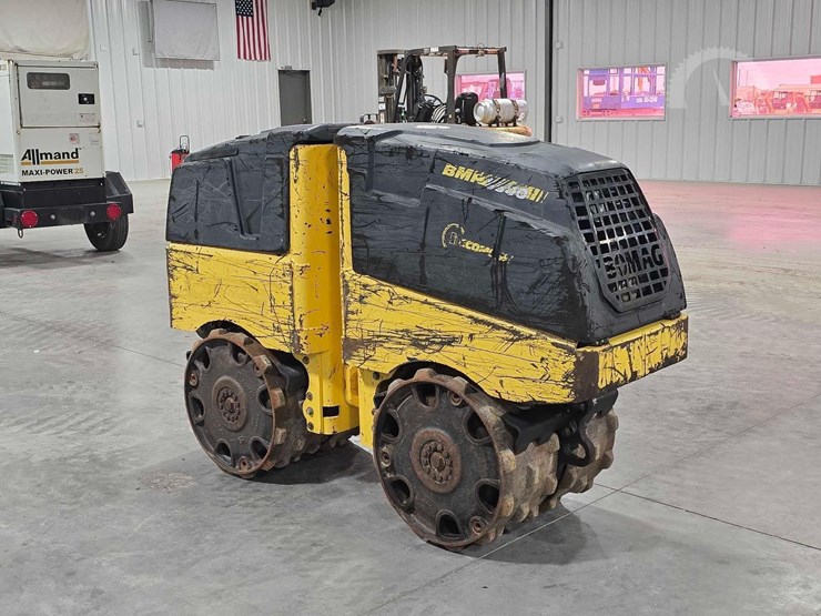 2019-bomag-bmp8500-image-2