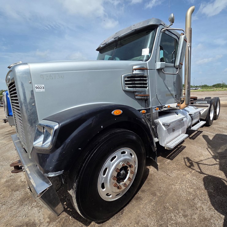 2015 FREIGHTLINER 122SD