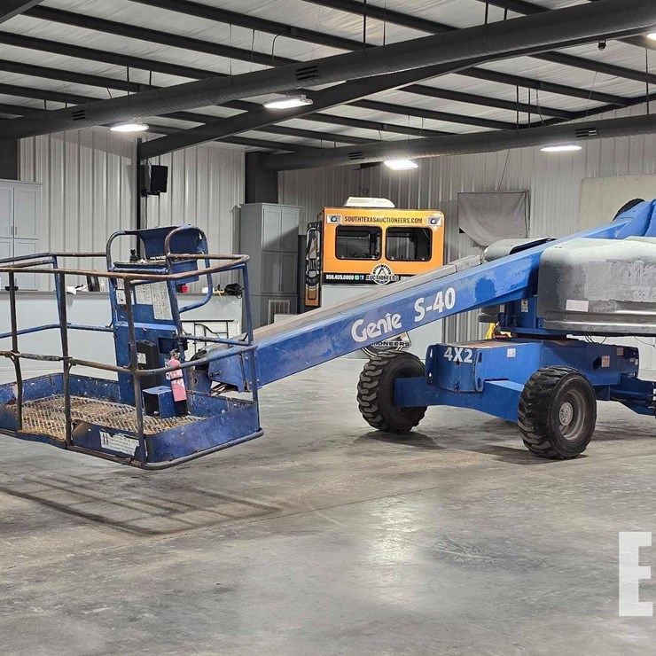 2014 GENIE S40