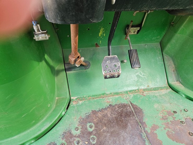 john-deere-gator-image-25