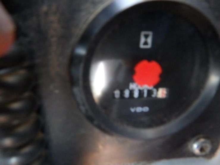 2004-volvo-l220e-image-25