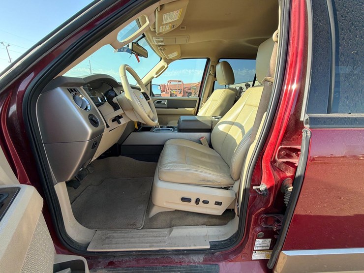 2013-ford-expedition-image-14